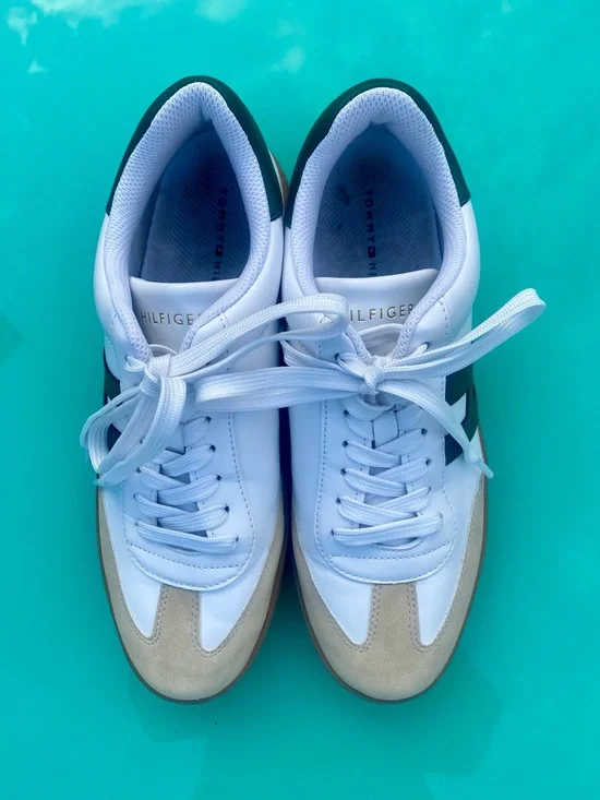 Tommy Hilfiger White Sneakers with Beige Suede & Dark Green Heel - Picture 1 of 8